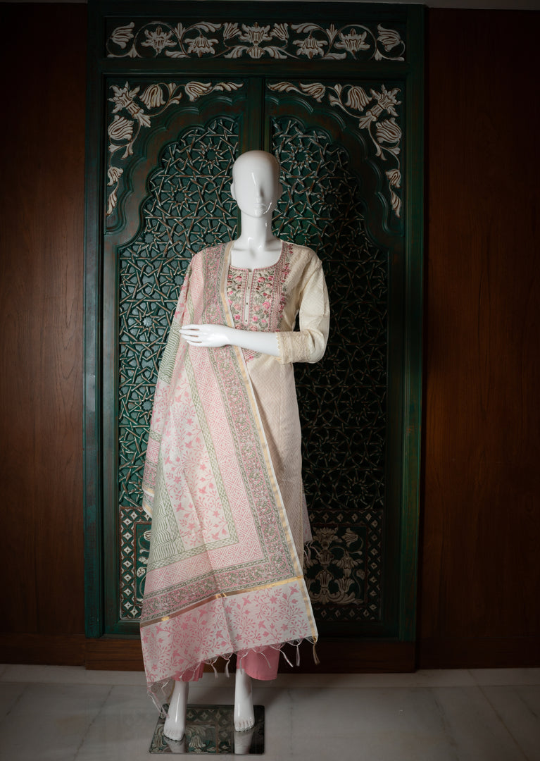 Elegant Off-White Embroidered Kurta Set