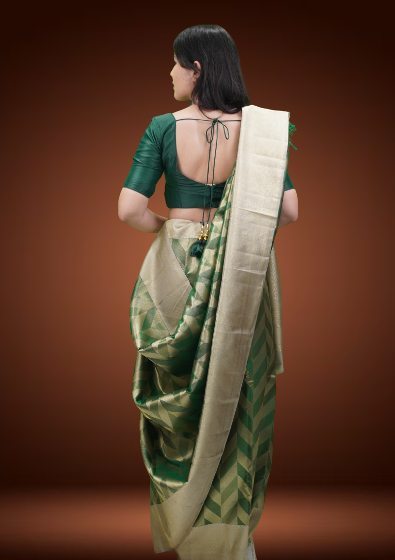 Elegant Green Kanjivaram Silk Saree with Fancy Jal Weave