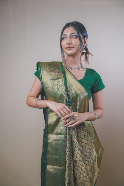 Traditional Green Kanjivaram Silk Saree Featuring Detailed Zari Work