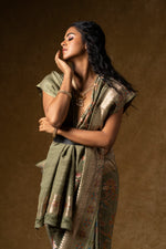 Load image into Gallery viewer, Modern Fusion Saree
