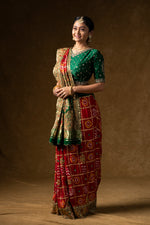 Load image into Gallery viewer, Traditional Red Bandhani Saree
