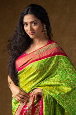 Load image into Gallery viewer, Green Banarasi Silk Saree with Pink Border and Blouse Piece
