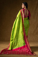 Load image into Gallery viewer, Green Banarasi Silk Saree with Pink Border and Blouse Piece
