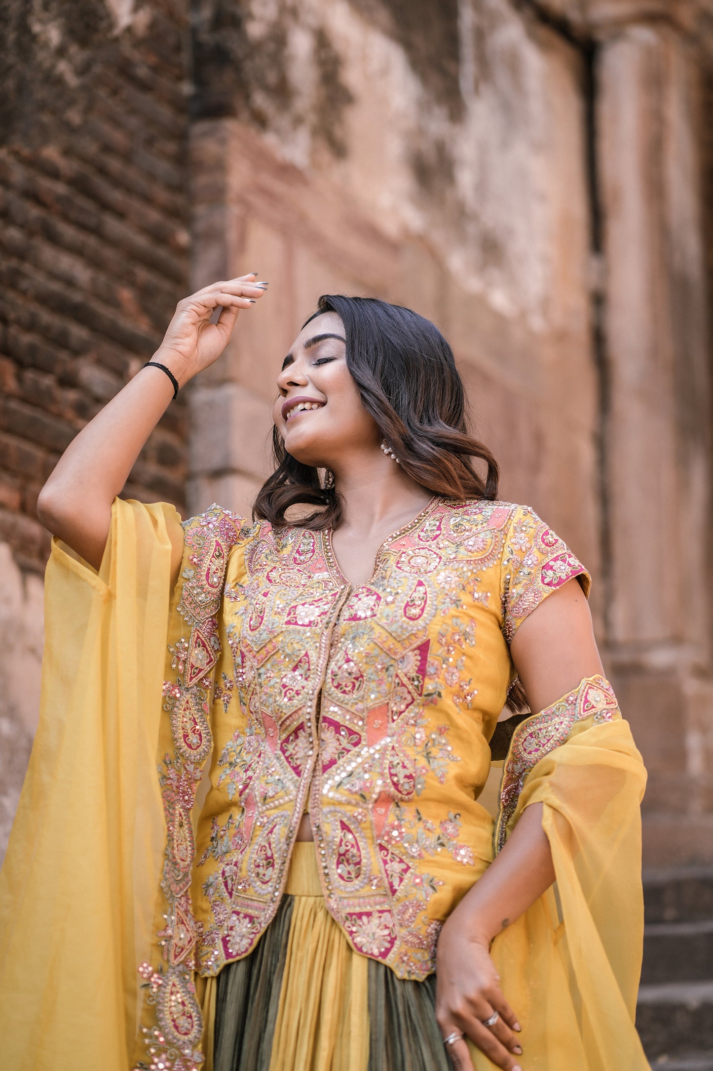 Sunlit Shimmer Kediya Choli Set with Flared Skirt & Shrug