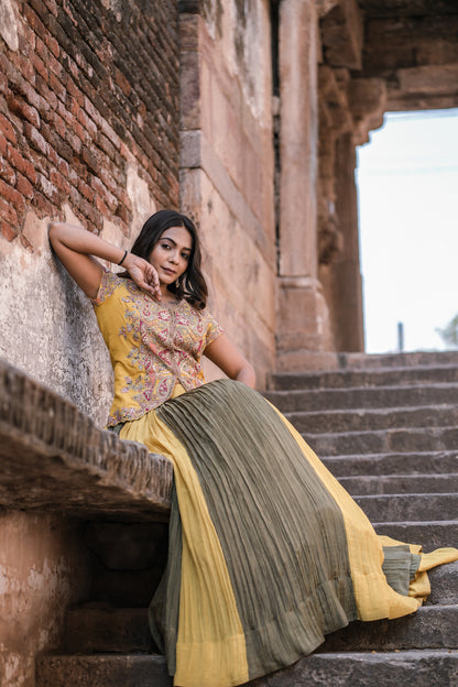 Sunlit Shimmer Kediya Choli Set with Flared Skirt & Shrug