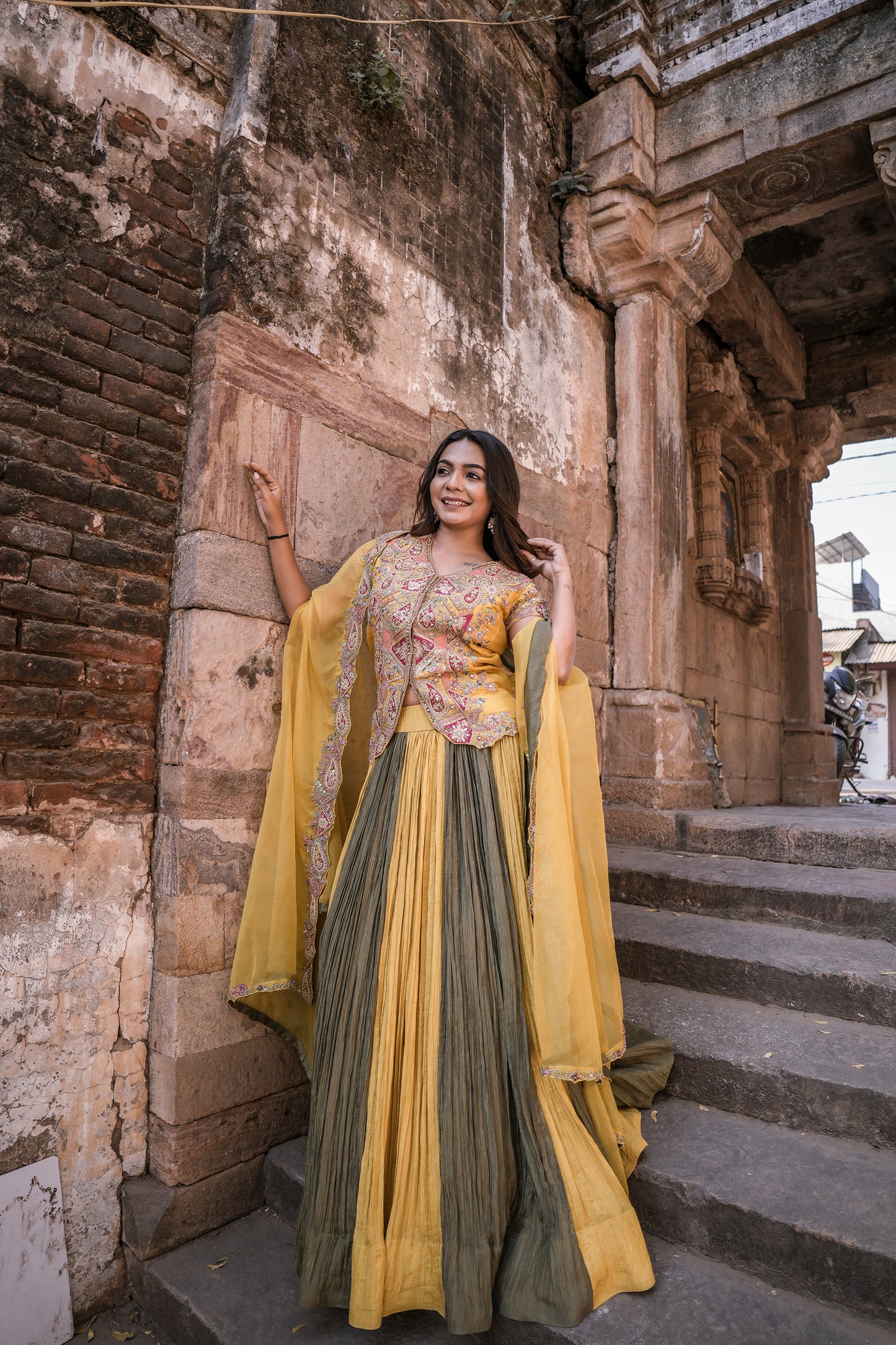 Sunlit Shimmer Kediya Choli Set with Flared Skirt & Shrug