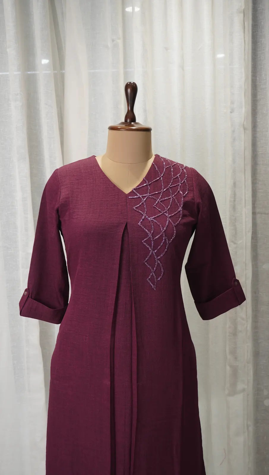 Elegant Wine Linen Kurta Set with Neck Work